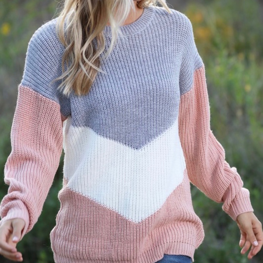 💕The Aubrey Chevron Sweater💕